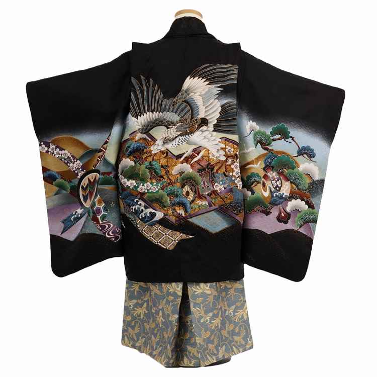 中古　七五三　レトロ　アンティーク　男の子　着物　５歳７歳　袴　タカ　鷹　黒　金 七五三(5歳男児袴)5470 (高級正絹) 黒地 鷹刺繍×黒白縞袴 | 着物